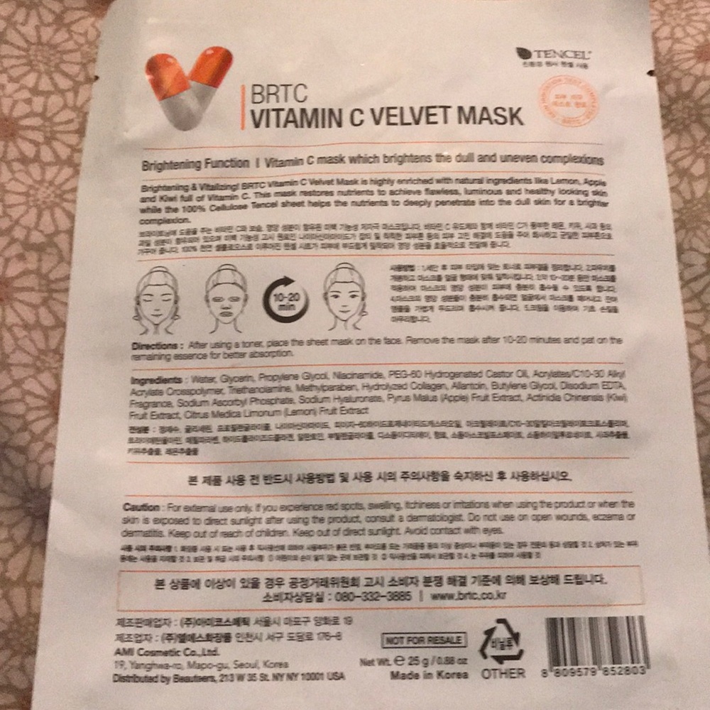 Two face masks f and c new - Picture 5 of 5